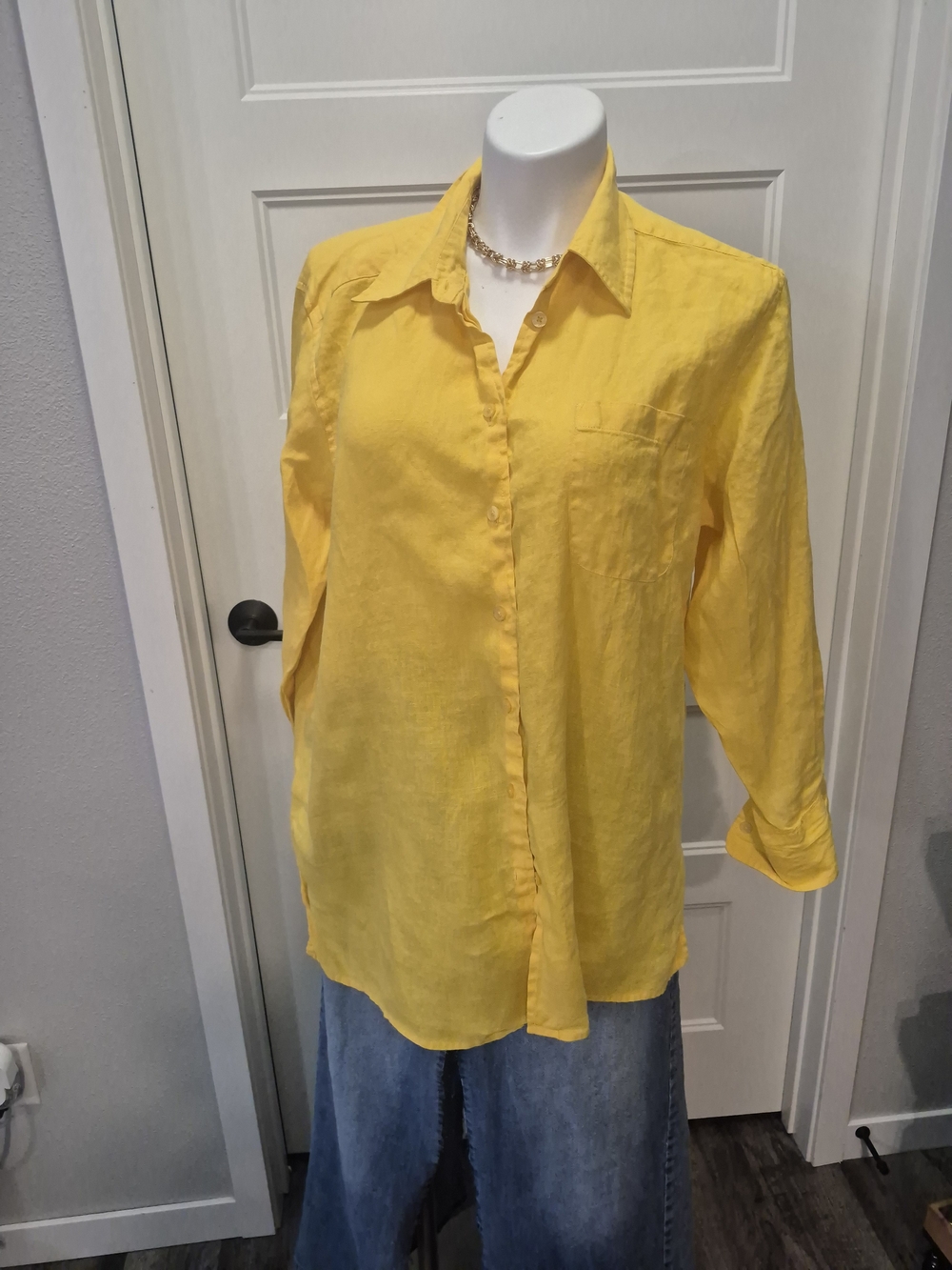 Liz Claiborne Bright Yellow Linen Button-Down Shirt
